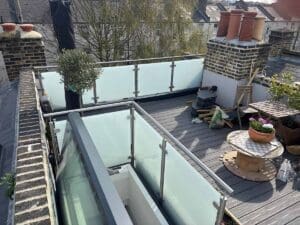 Rooftop terrace glass balustrade - Elephant and castle, London