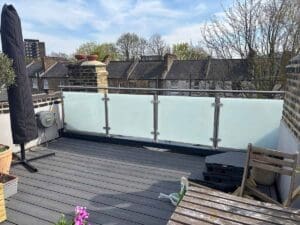Rooftop terrace glass balustrade - Elephant and castle, London